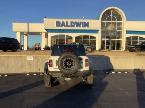 New 2025 Ford Bronco Raptor image 6