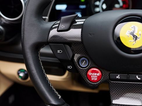 Used 2022 Ferrari F8 Tributo image 60