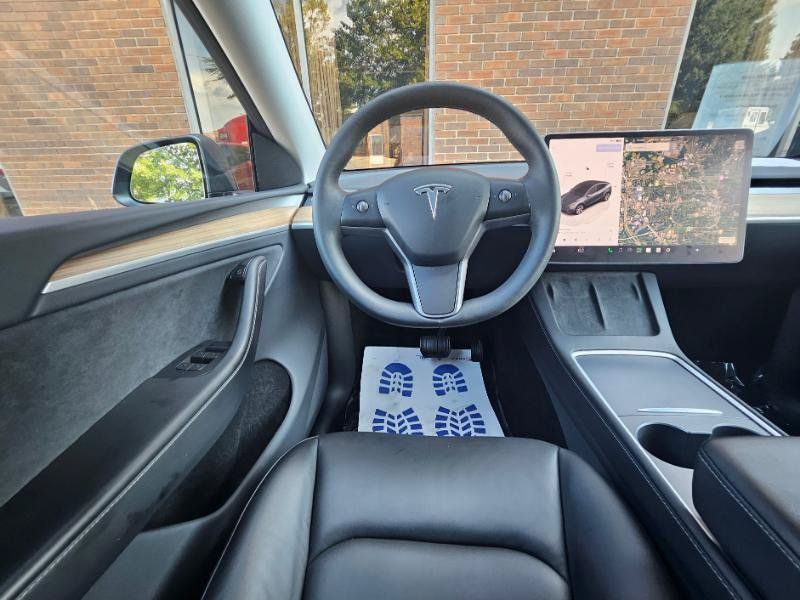 Used 2023 Tesla Model Y Long Range AWD/4WD image 4