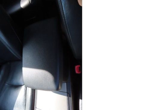 Used 2013 Toyota Highlander SE image 30