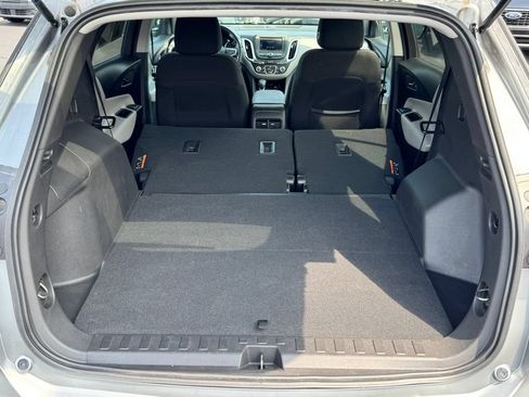 Used 2023 Chevrolet Equinox LS w/ LS Convenience Package FWD image 17