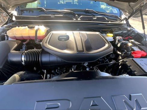 Used 2025 RAM 1500 Laramie image 30