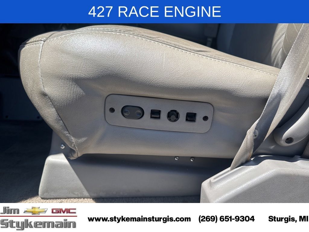 Used 1999 Chevrolet Silverado 3500 4x4 Crew Cab w/ Preferred Equipment Group 3 image 16