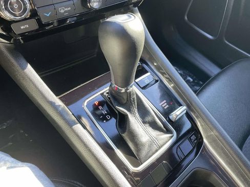 Used 2025 Jeep Compass Latitude image 42