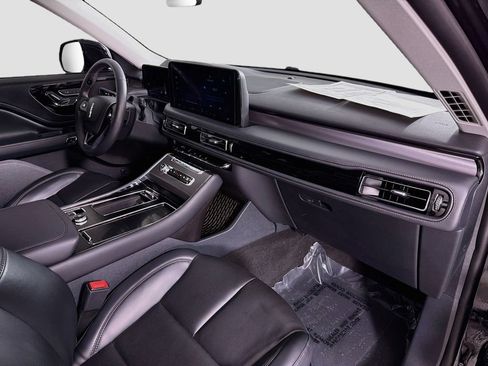 Used 2026 Lincoln Aviator 2WD image 30