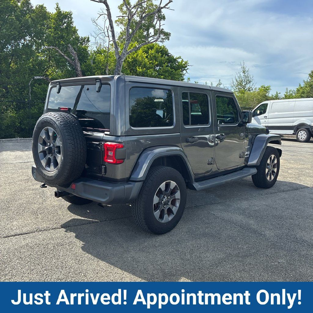 Used 2018 Jeep Wrangler Unlimited Sahara AWD/4WD image 7