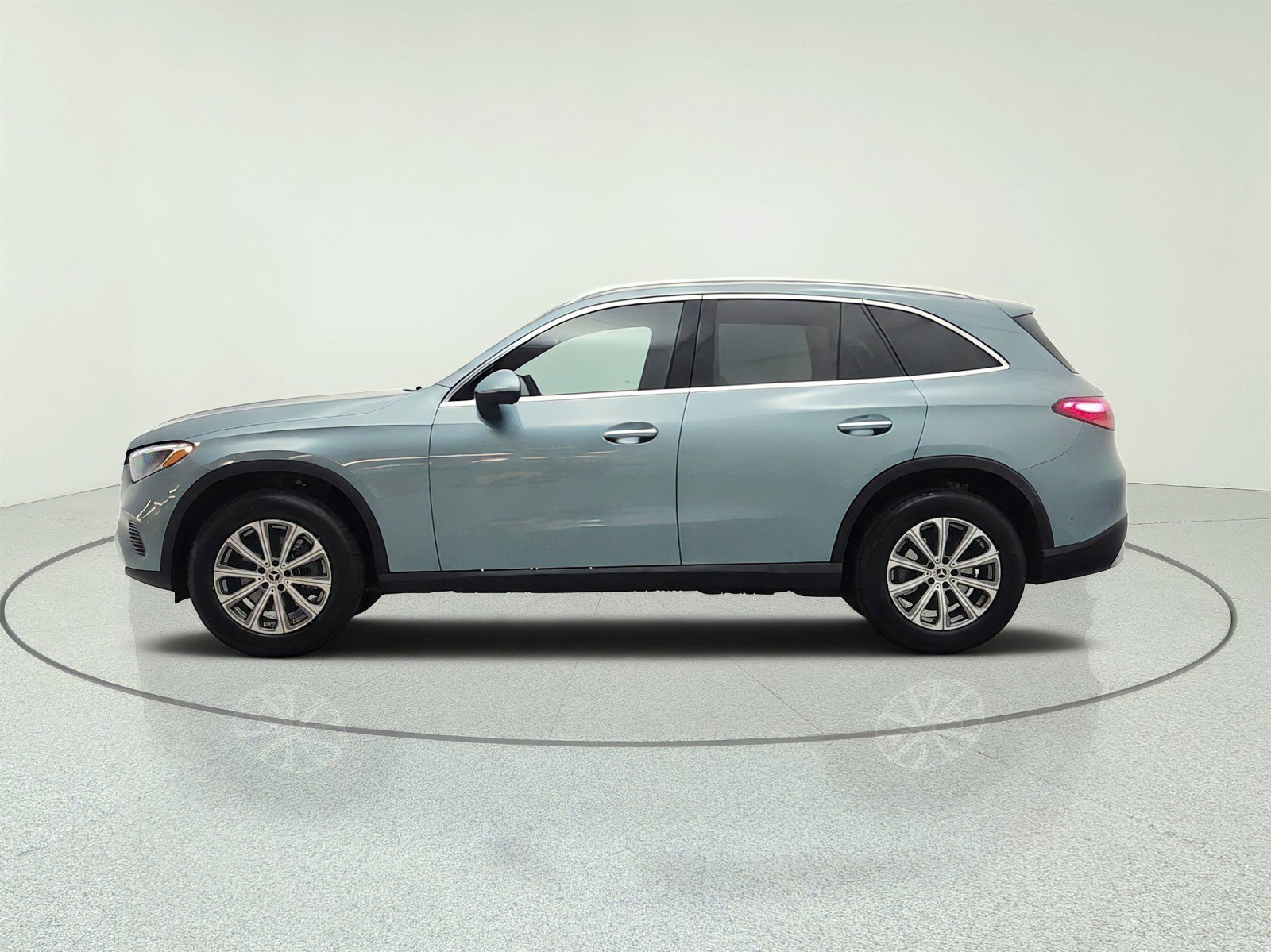 Certified 2026 Mercedes-Benz GLC 300 image 9