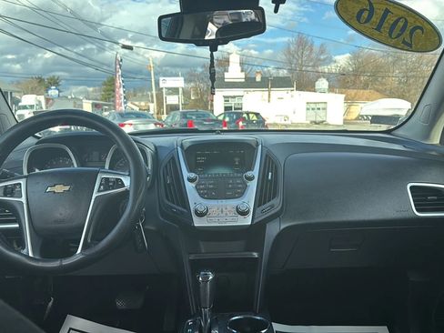 Used 2016 Chevrolet Equinox LT w/ Convenience Package image 19