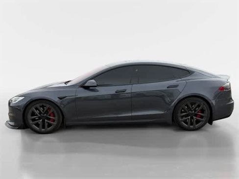 Used 2021 Tesla Model S Plaid image 7