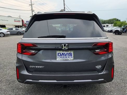 Certified 2026 Honda Odyssey EX-L image 5