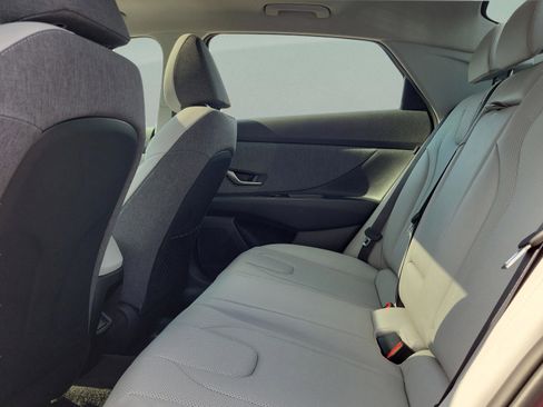 New 2026 Hyundai Elantra Limited image 10