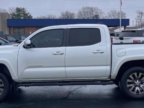 Used 2023 Toyota Tacoma Limited image 3
