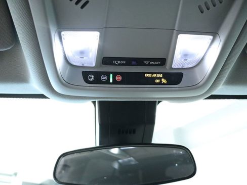 Used 2023 Chevrolet Equinox LT w/ Driver Convenience Package AWD/4WD image 47