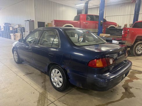 Used 2001 Toyota Corolla CE image 10