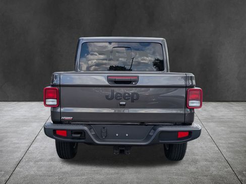 New 2025 Jeep Gladiator Sport image 5