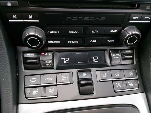 Certified 2021 Porsche 718 Boxster S image 17