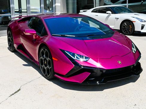 Used 2024 Lamborghini Huracan Tecnica RWD image 3