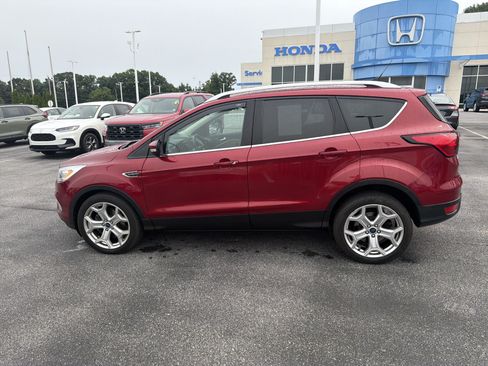 Used 2019 Ford Escape Titanium AWD/4WD image 13
