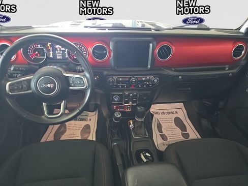 Used 2021 Jeep Wrangler Unlimited Rubicon AWD/4WD image 10