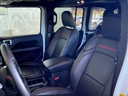 Used 2024 Jeep Wrangler Unlimited Rubicon image 7