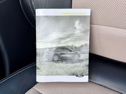 Used 2021 Ford Escape Titanium w/ Titanium Elite Package image 36