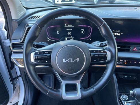 Certified 2024 Kia Sportage EX image 16