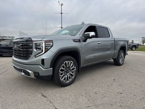 Used 2026 GMC Sierra 1500 Denali Ultimate image 2