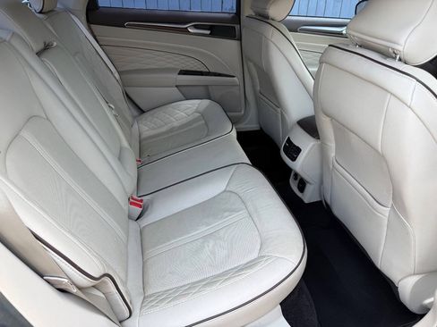 Used 2017 Ford Fusion Platinum FWD image 13