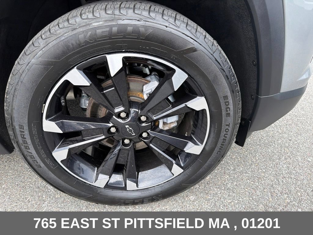 Used 2025 Chevrolet Equinox RS w/ Safety and Technology Package AWD/4WD image 27
