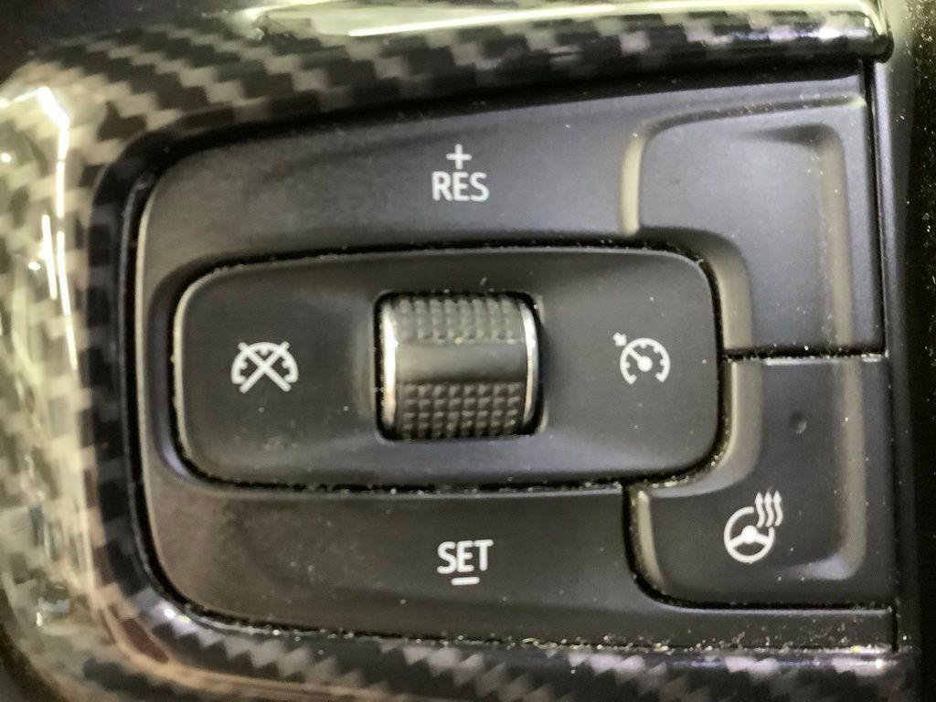Used 2021 Chevrolet Silverado 1500 RST w/ Bed Protection Package AWD/4WD image 16