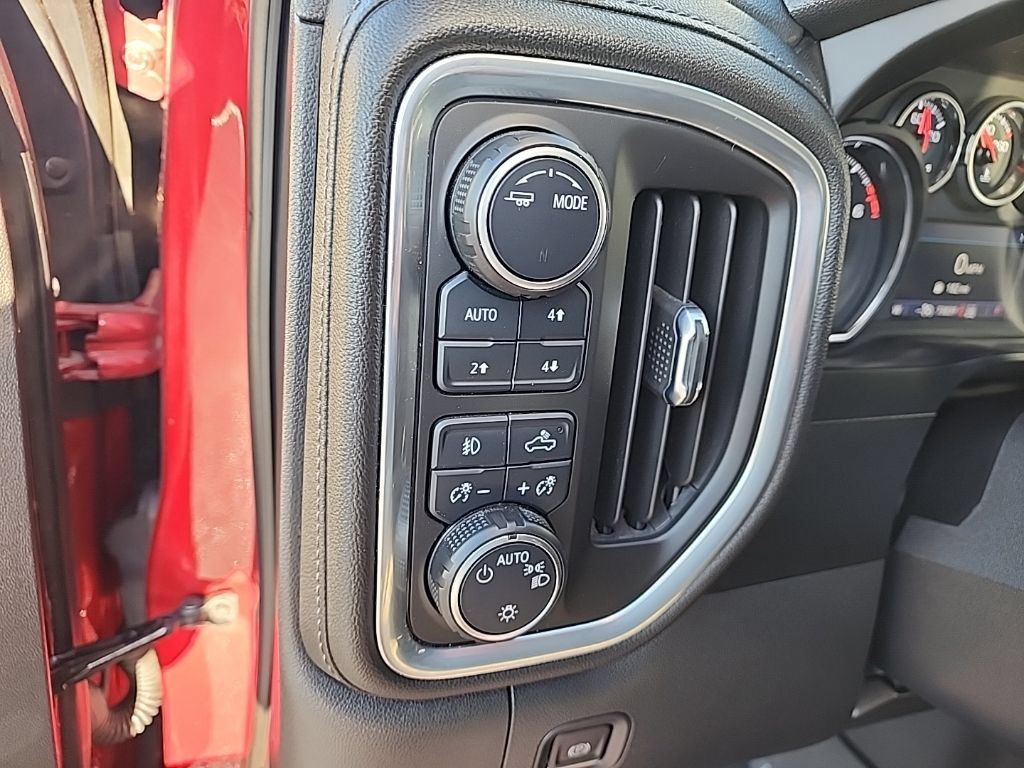 Used 2021 Chevrolet Silverado 1500 LT Trail Boss w/ Convenience Package II AWD/4WD image 14