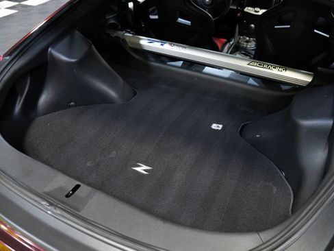 Used 2018 Nissan 370Z NISMO RWD image 46