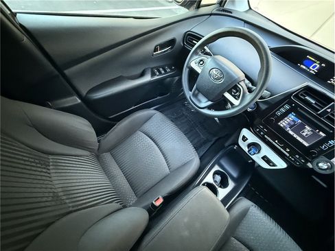 Used 2016 Toyota Prius Two FWD image 37