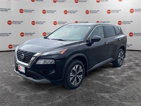 Used 2023 Nissan Rogue SV image 1