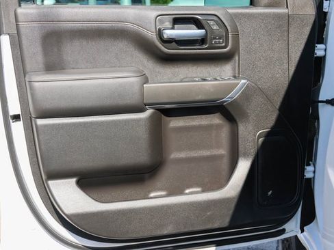 Used 2021 GMC Sierra 1500 AT4 image 11