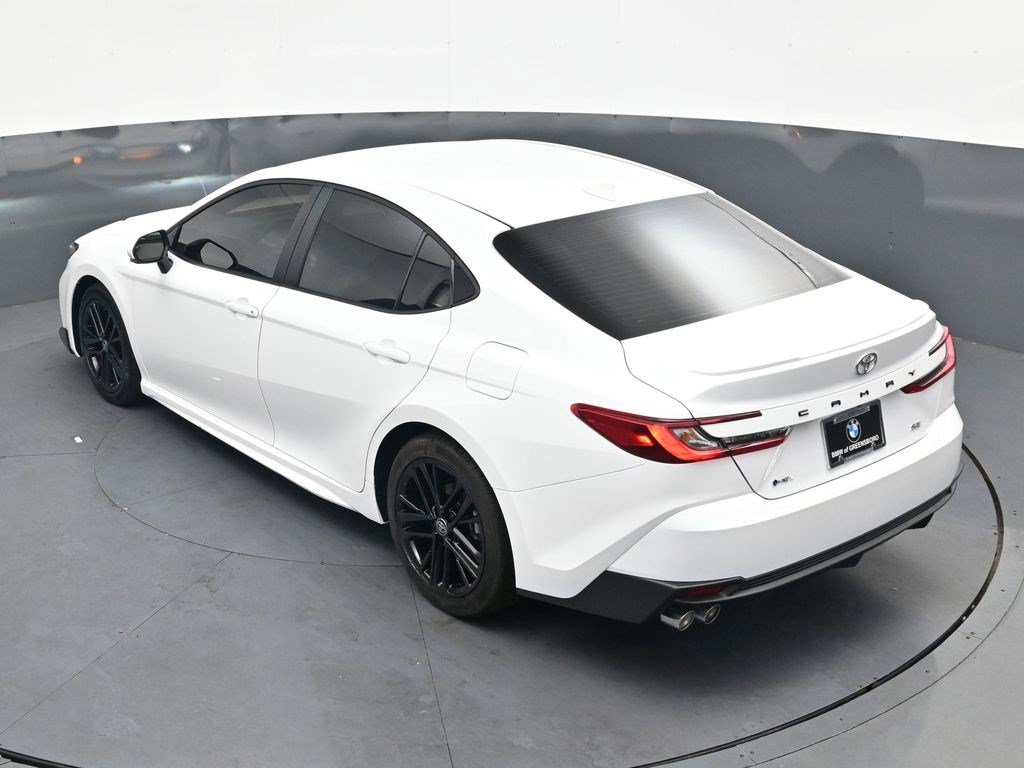 Used 2026 Toyota Camry SE FWD image 25
