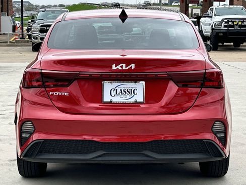 Used 2024 Kia Forte LXS image 5