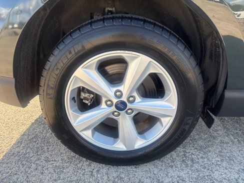 Used 2022 Ford Edge SE image 27