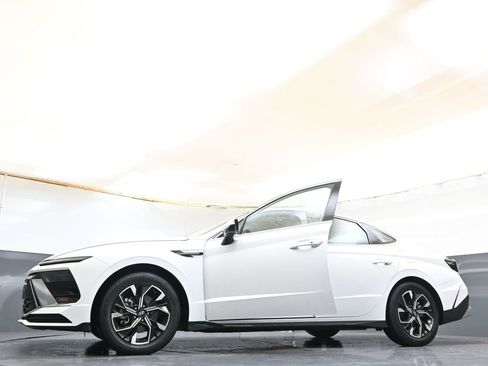 Certified 2024 Hyundai Sonata SEL image 30