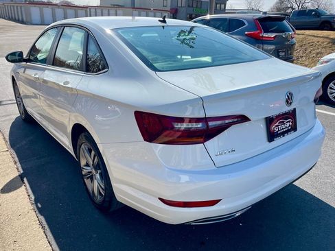 Used 2019 Volkswagen Jetta R-Line w/ R-Line Cold Weather Package image 5