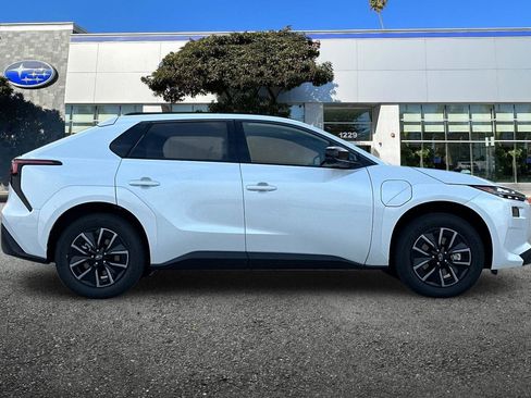 New 2026 Subaru Solterra AWD/4WD image 3