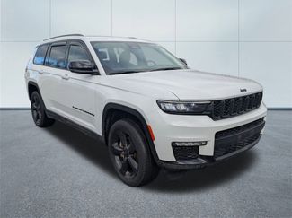 Used 2023 Jeep Grand Cherokee L Limited w/ Black Appearance Package video 1