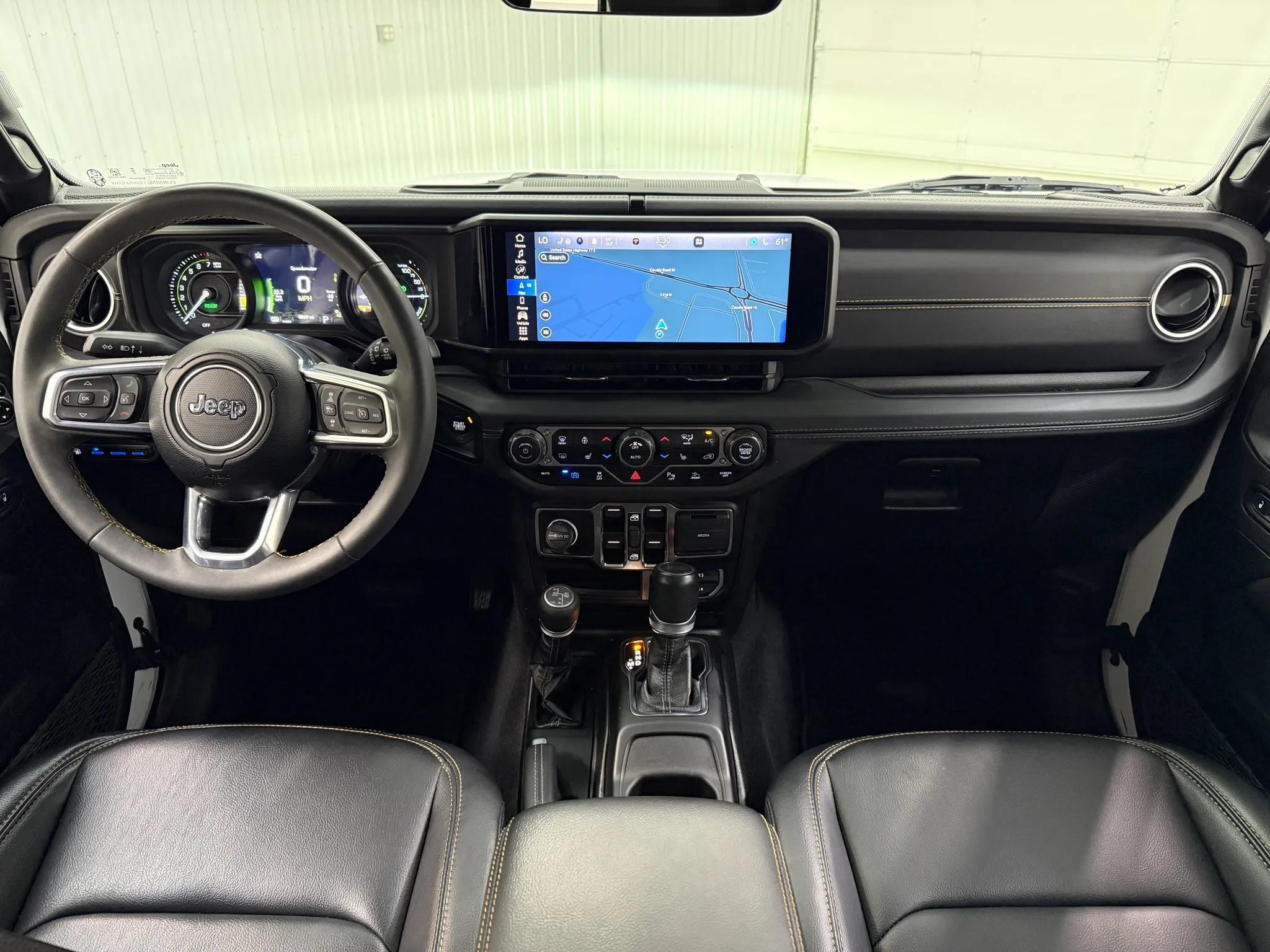 Used 2024 Jeep Wrangler Unlimited Sahara w/ Technology Group AWD/4WD image 13