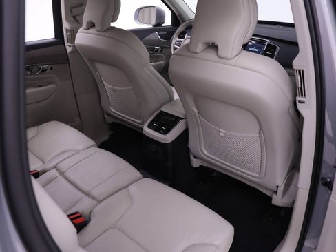 Certified 2025 Volvo XC90 T8 Plus w/ Protection Package Premier AWD/4WD image 23