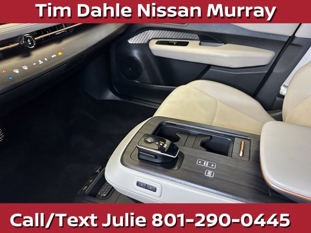 Used 2024 Nissan Ariya AWD image 30