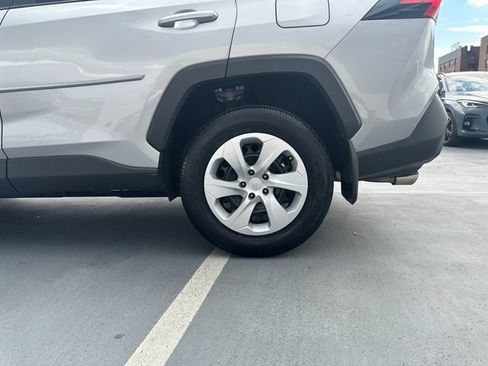 Used 2024 Toyota RAV4 LE image 27