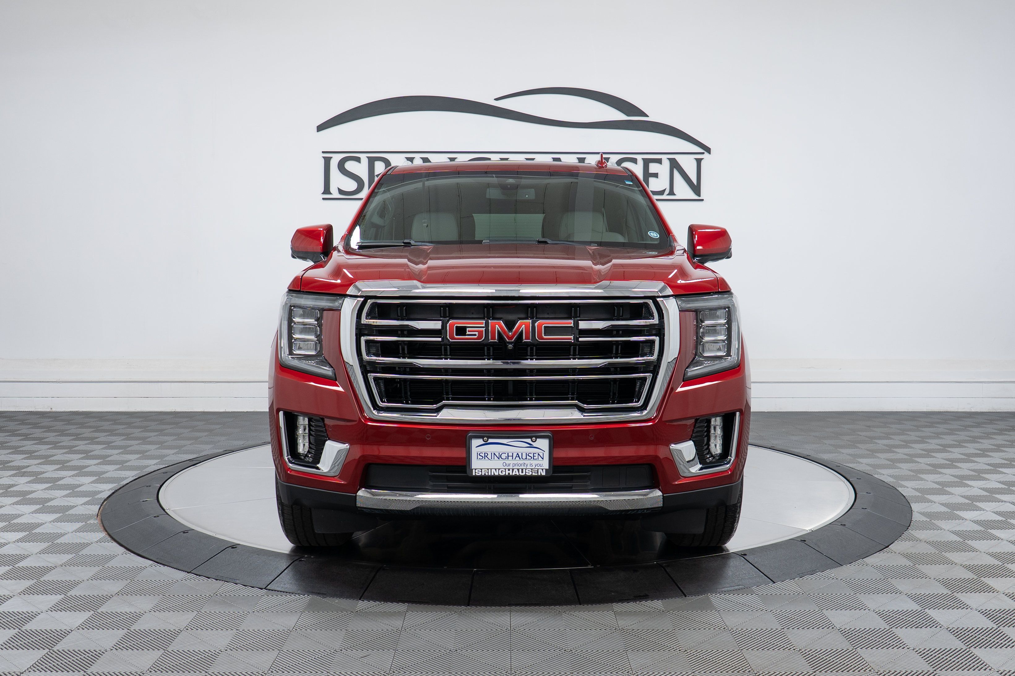 Used 2022 GMC Yukon SLT w/ SLT Premium Package AWD/4WD image 2