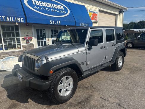 Used 2015 Jeep Wrangler Unlimited Sport w/ Quick Order Package 24S AWD/4WD image 7