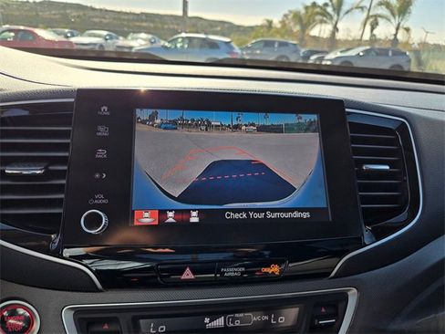 Used 2022 Honda Ridgeline Sport image 9