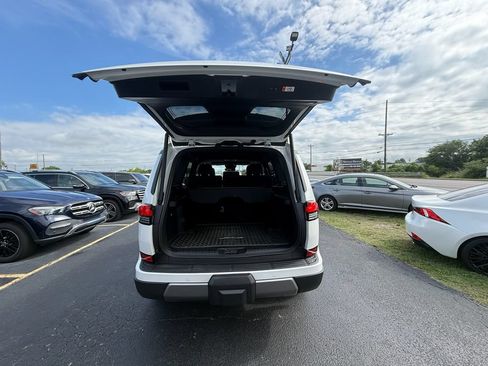 Used 2024 Lexus GX 550 AWD/4WD image 5
